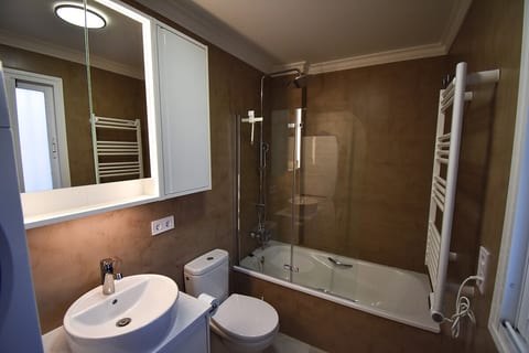The Coral Breeze with Sea Views image 4