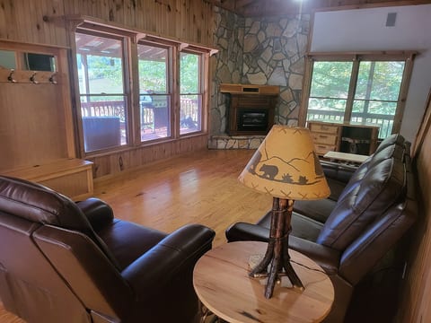 Living room image 2