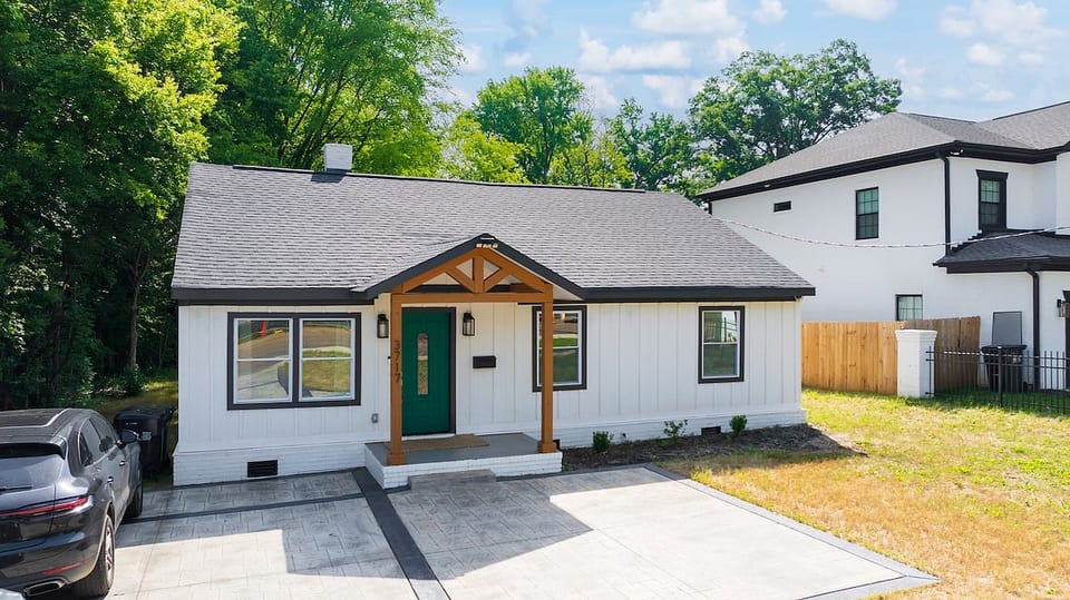 Central Charlotte Home with Game Room image 1
