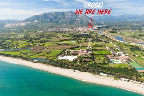 Where we are: 5 minutes by car from the sea!