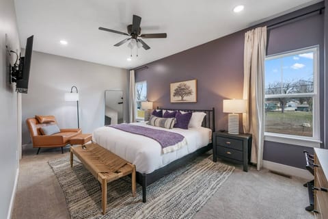 K-State Game House | 3BR w/ Pool + Shuffleboard