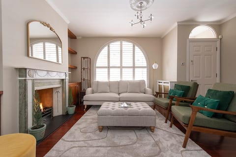Prime Kensington Private Townhouse-Central London