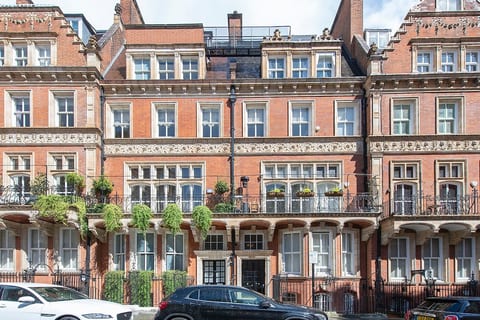 Elegant South Kensington Duplex 4-Bed Luxury Stay