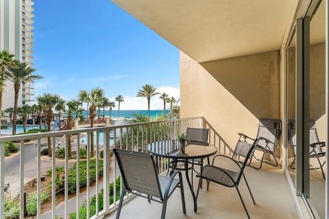 Shores of Panama 208 Oceanfront King Bed Sleeps 6 image 4