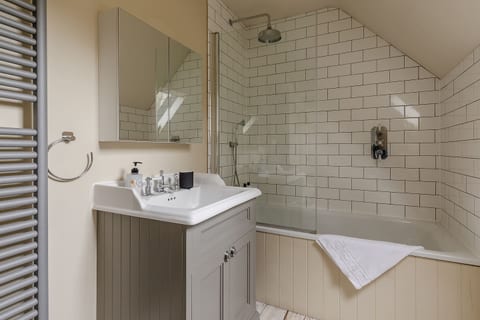 Barn Cottage – Cosy Countryside Retreat near Bath