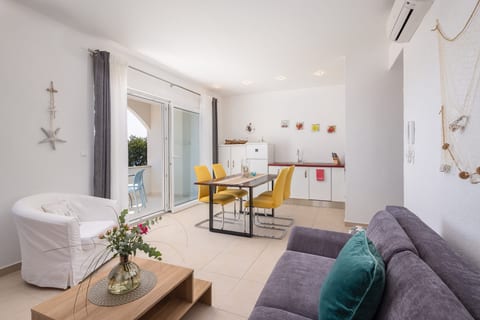Apartments White house - Unit 378470-13