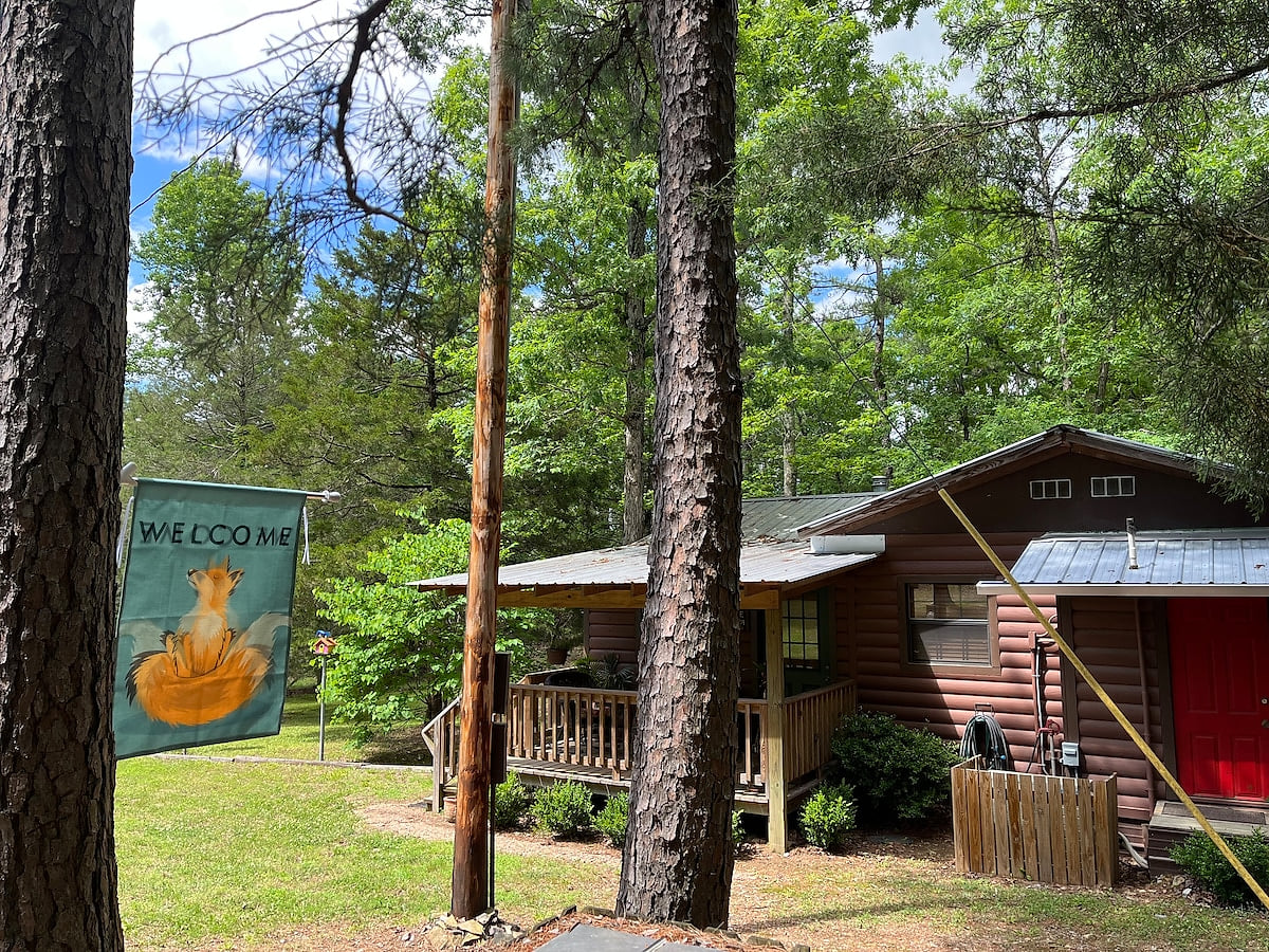 The Fox and the Hound Cabins
Main & Tiny Cabin image 1