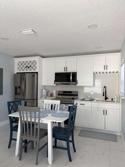 Beachside Blue Retreat | Walk to Beach | Long-Term