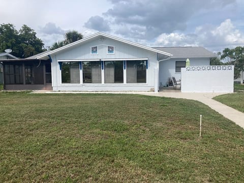 Simple Old Florida Style Home image 1
