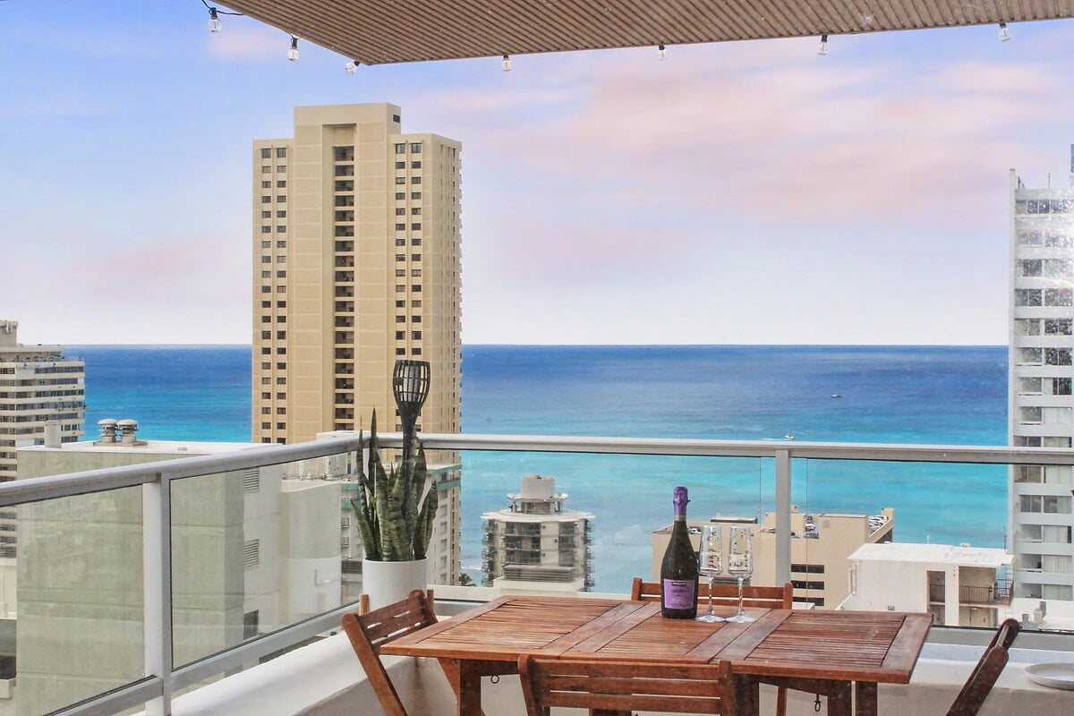 Sea to Sky Penthouse Ocean and Diamond Head Views! image 1