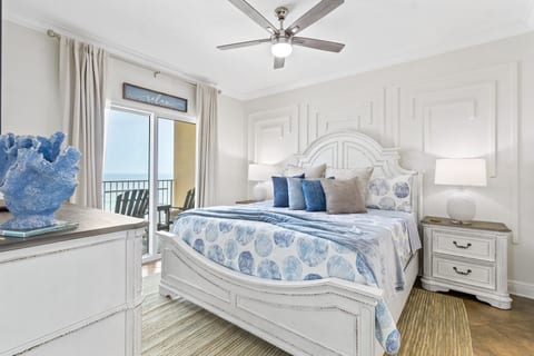 Gulf-Front Corner 3BR•Wrap Balcony • Sleeps 10•