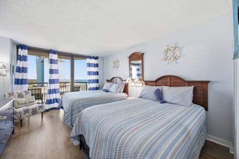 Sunrise Oceanview Retreat: Patricia Grand 702