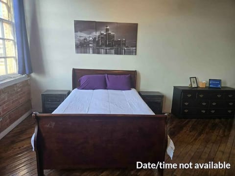 Detroit Harbor Loft