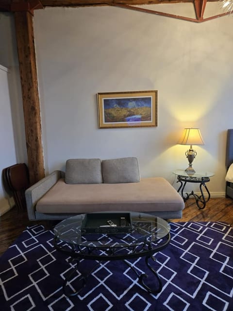 Stylish Loft with Central Location and Downtown Views