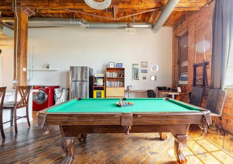 Stunning Loft with Riverwalk Views