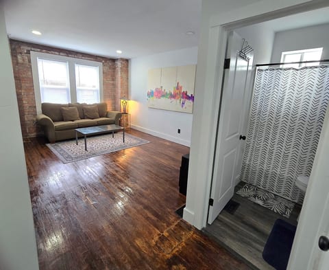 The Gratiot – Modern Comfort Just Minutes from Downtown Detroit