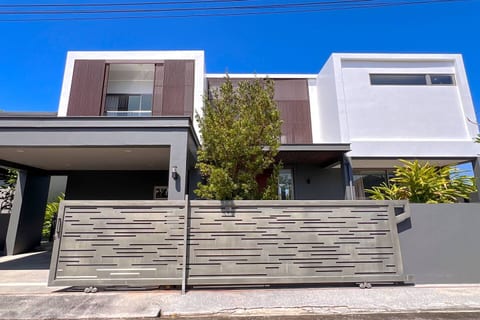 Maerim Luxury 3BR Pool Villa w/ Mountain View