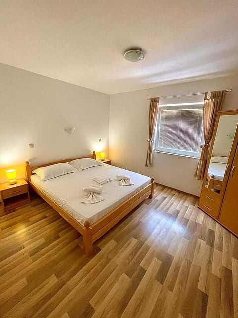 Apartments Luka - Unit 378426-13