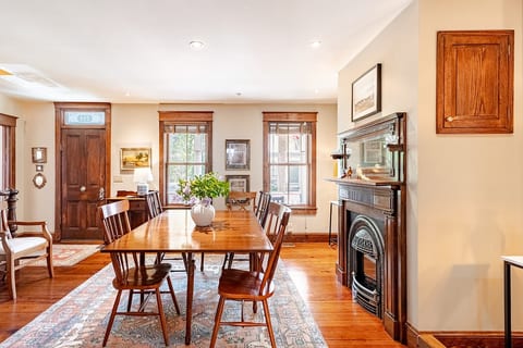 Gorgeous home in town center & short walk to WAC