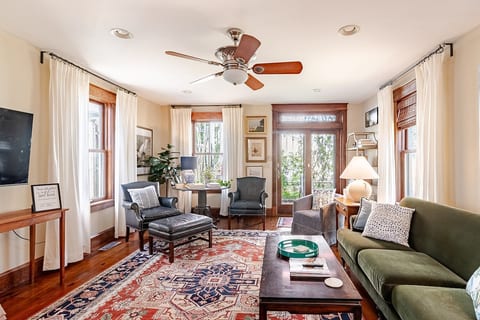 Gorgeous home in town center & short walk to WAC
