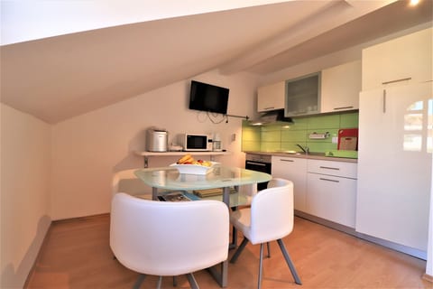 Apartment Mamic - Unit 378485-13