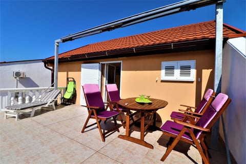 Apartment Mamic - Unit 378485-13