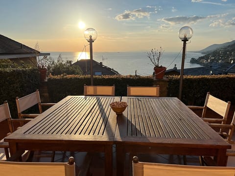 Recco-Villa degli Ulivi- Private pool and sea view image 4
