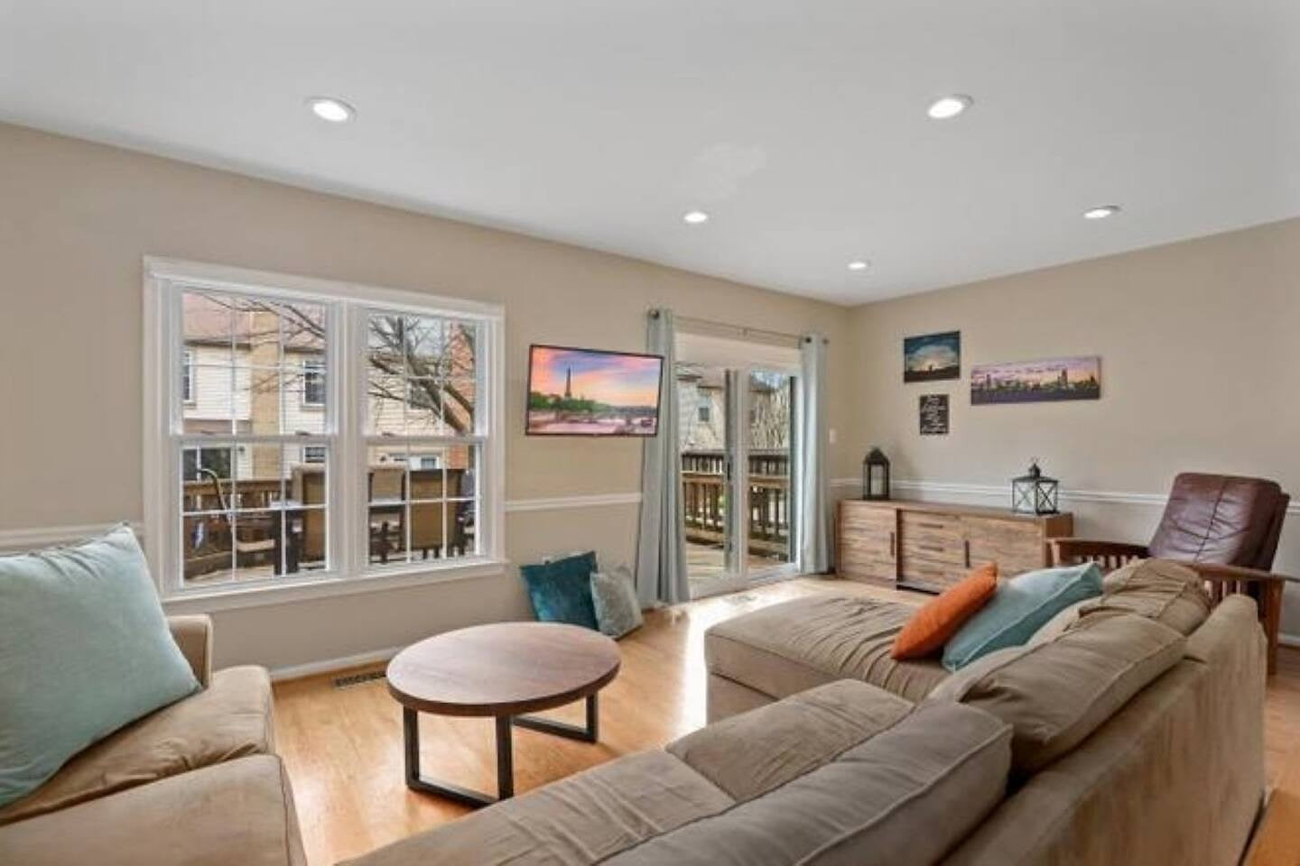 Pet-Friendly Fairfax Home w/ Yard • Near Dulles