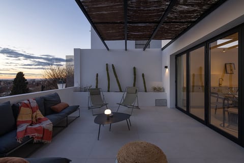 Terraza 6 · Private Pool & Terrace · Skyline Views