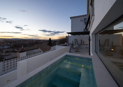 Terraza 6 · Private Pool & Terrace · Skyline Views