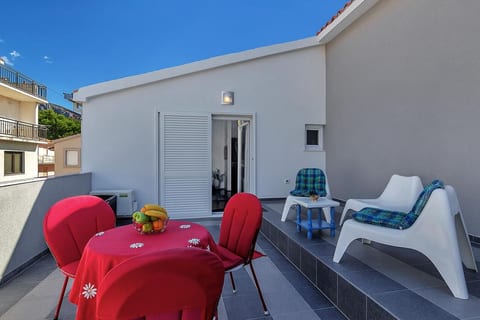 Apartments Maja - Unit 378503-13
