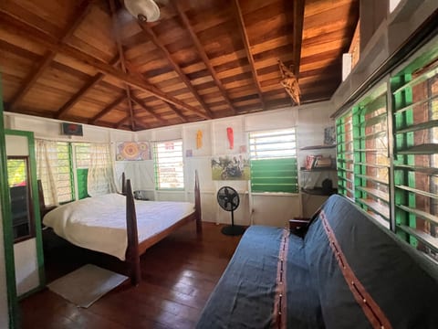 Finca Placencia Beachfront Treetop Cabana