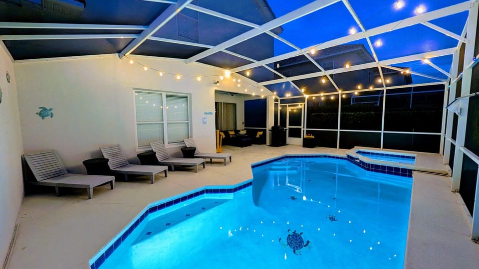 Turtley Awesome - Heated Spa - Themed Bedrooms - BBQ Grill - Davenport