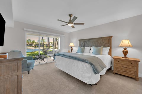 First-Floor Lakeview 2BR/2BA Condo in Naples