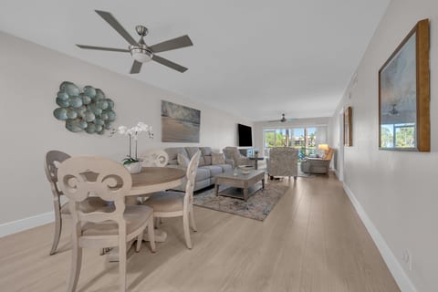 First-Floor Lakeview 2BR/2BA Condo in Naples