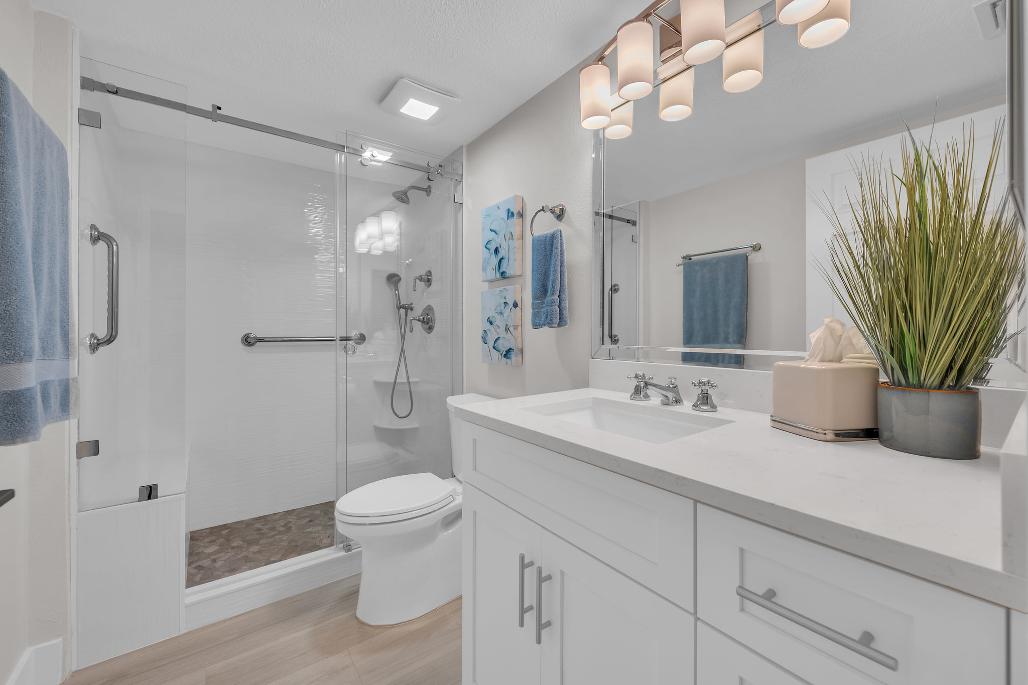 First-Floor Lakeview 2BR/2BA Condo in Naples