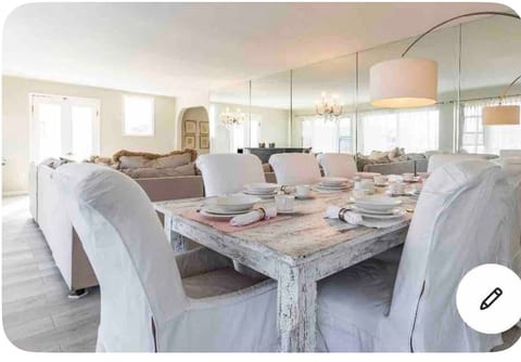 Spectacular penthouse min to NYC image 4