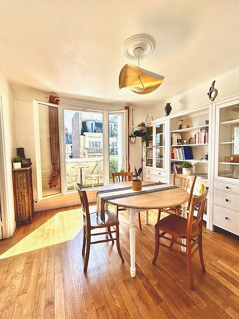 Charming flat near Eiffel Tower! 3 rooms+balcony image 1