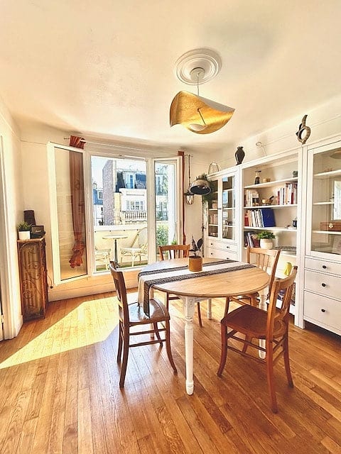 Charming flat near Eiffel Tower! 3 rooms+balcony image 1