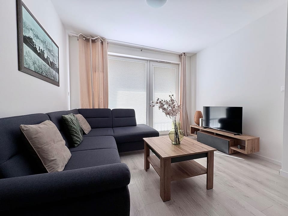 nook | Morusa airport apartment image 1