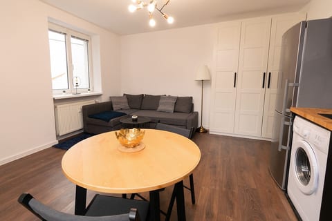 nook I Stadium Apartment