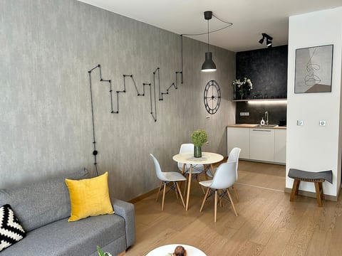 Garden appt-40m2 terrace,parking image 1