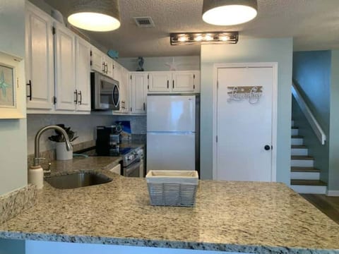 Townhouse St George Island Pet Friendly Sleeps 4