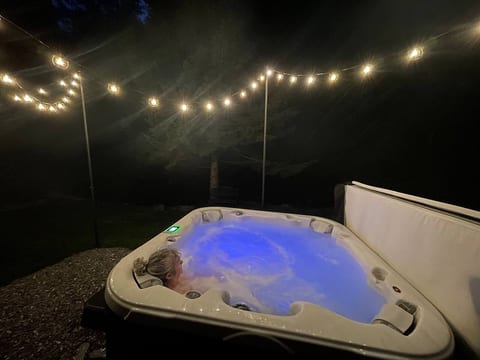 Star gazing at night is a perfect way to unwind and enjoy the seclusion.