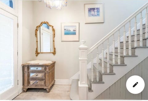 Manhattan getaway shabby chic villa