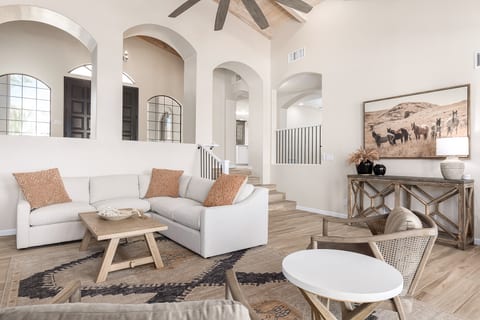 Sonoran Sunset: Mountain Views, Heated Pool & Spa