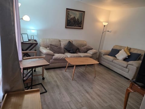 Updated 2BR + Fenced Yard Near RTP & Downtown Apex image 3