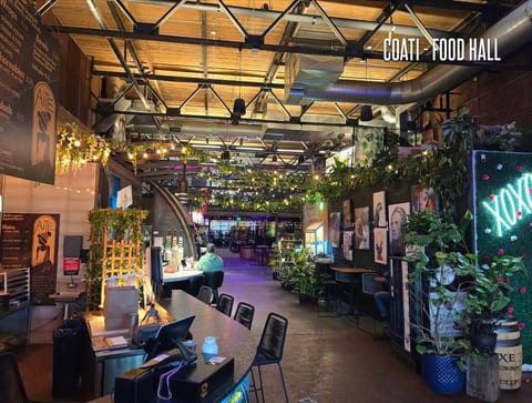 Walk to COS City Core Hotspots | 2 Queen Beds