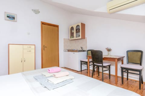 Apartments Makarska Beach - Unit 378478-13