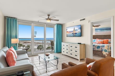 2 Bedroom Newly Remodeled Beachfront Condo, Destin